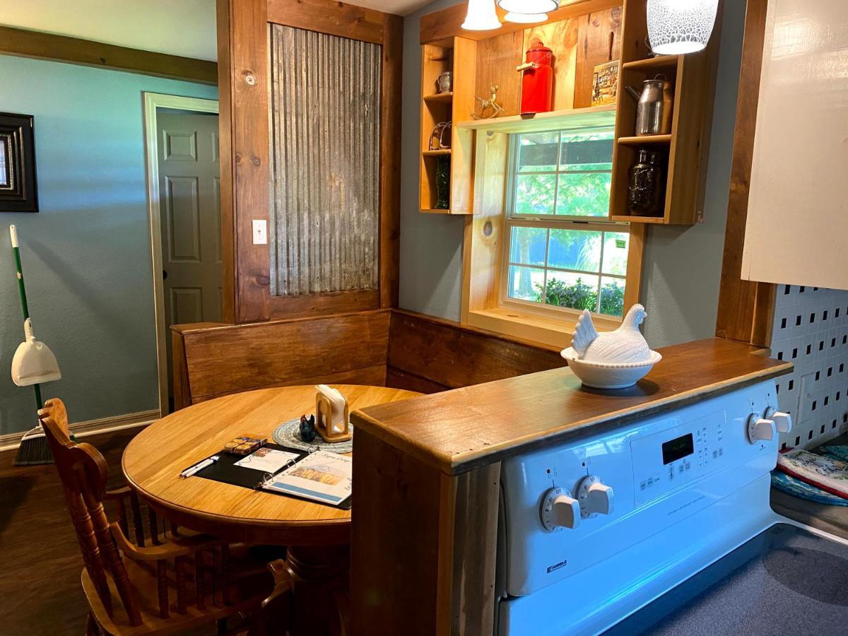 Bunkhouse Farm Stay Fort White Zewnętrze zdjęcie
