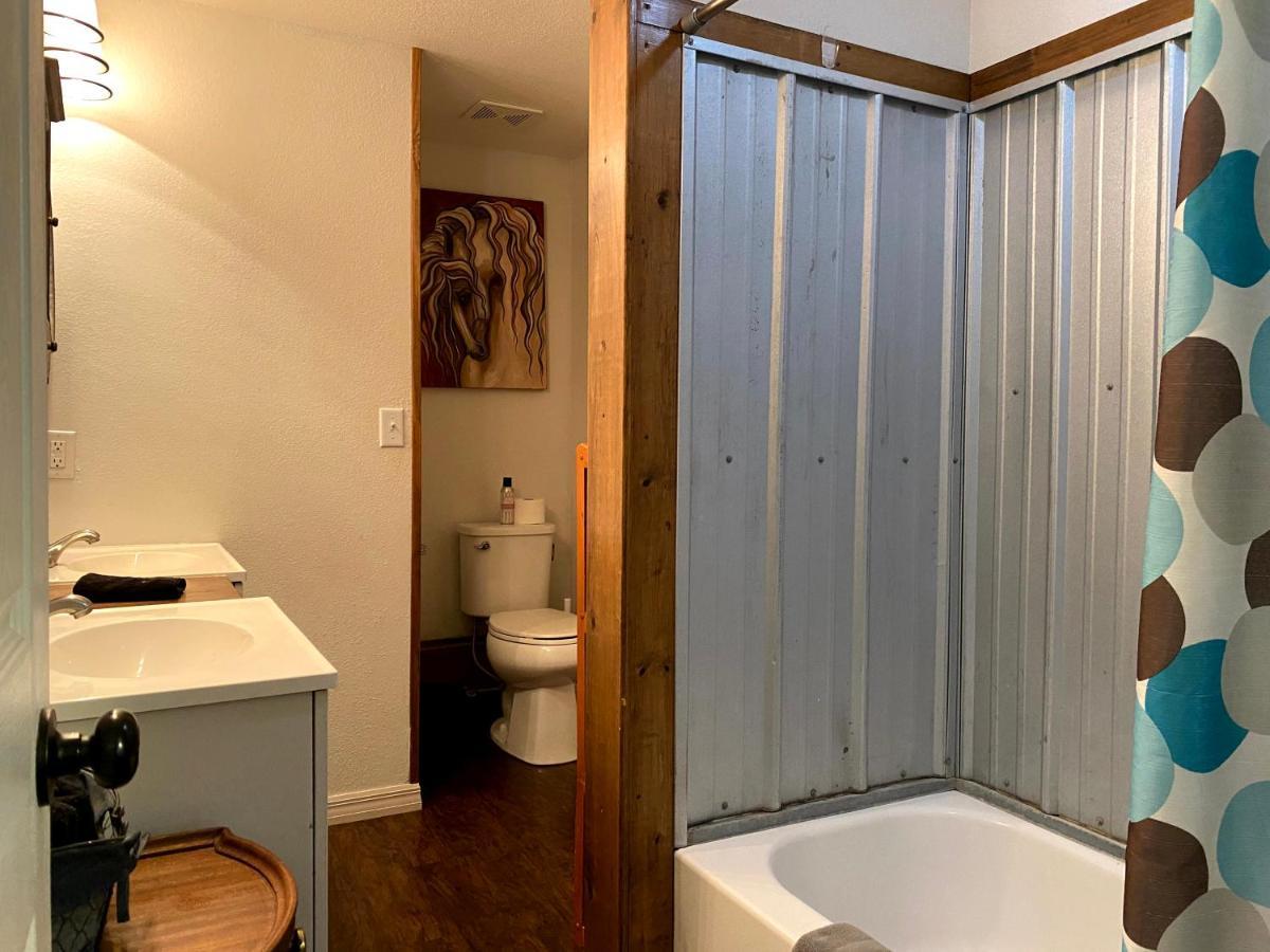 Bunkhouse Farm Stay Fort White Zewnętrze zdjęcie